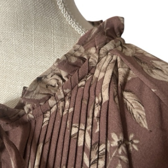Torrid Brown & Cream Floral Pintuck Boho Blouse Peasant Sleeves V-neck  1X New - Picture 6 of 16